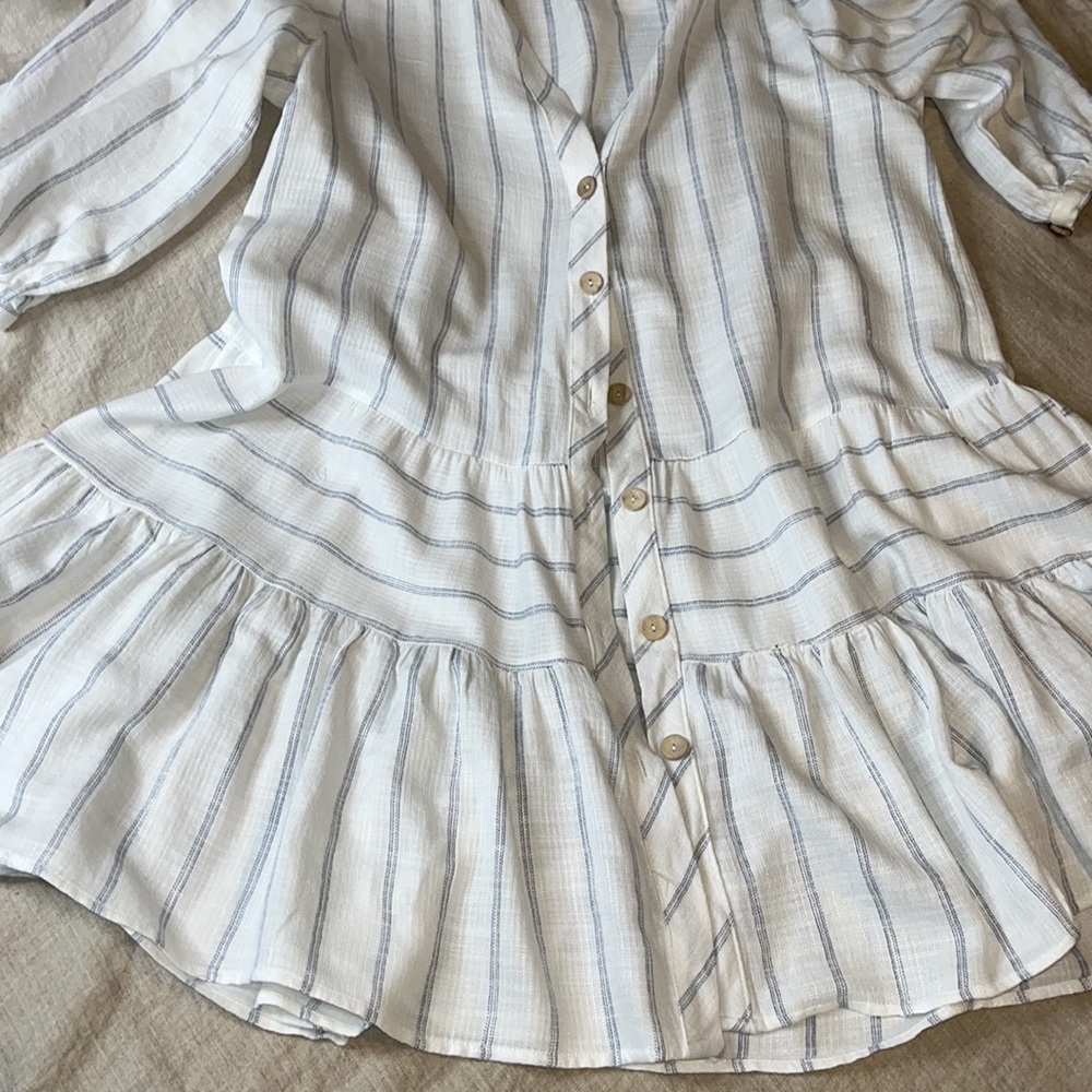 - Zara blue and white button front top/dress. 3/4 sleeves. Tiered loose fi… - Picture 9 of 11